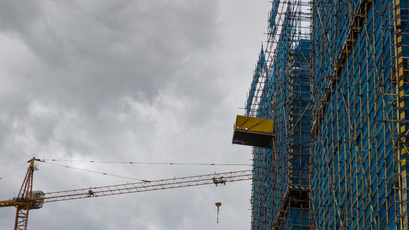 建筑幕墙工程二级资质升级，关键因素及应对策略
